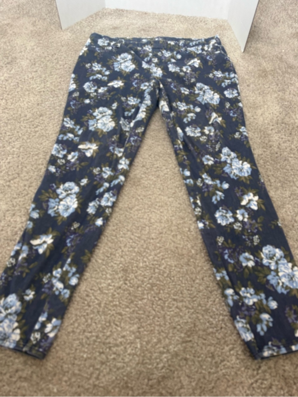 Vintage Faded Glory Navy Floral Print Denim